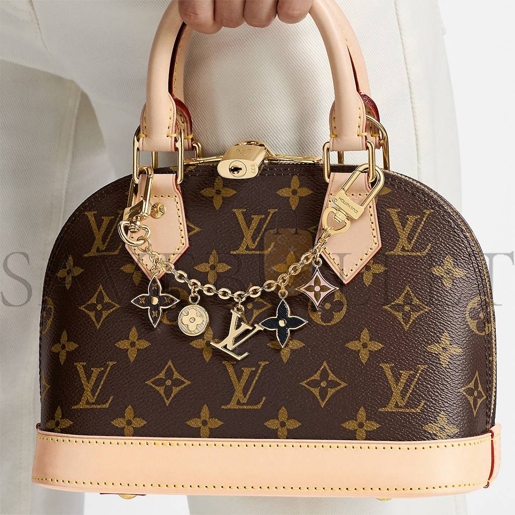 l**is V*t*n spring street chain bag charm m01188